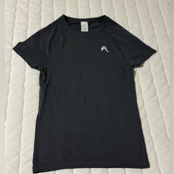 Oner Active- Go to Seamless Fitted Top in Coal - Picture 1 of 3